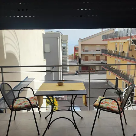 Daire La Stazione Santa Teresa Di Riva