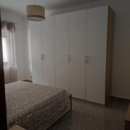 La Stazione Daire Santa Teresa Di Riva